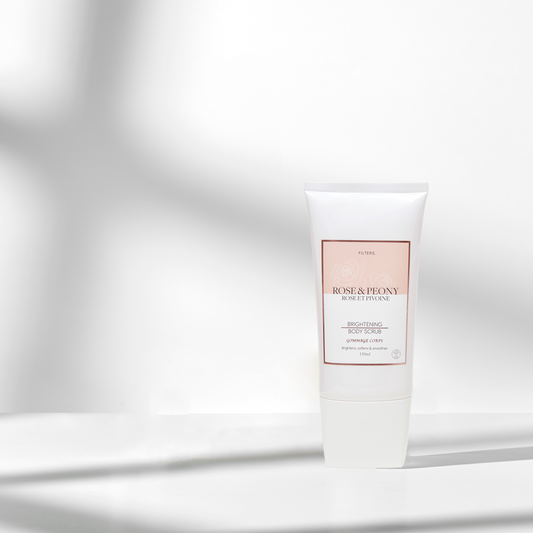 極致亮⽩植物萃取⾝體磨砂